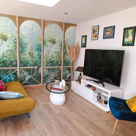 Apartment L